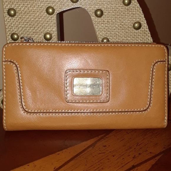 Michael Kors Leather Wallet - Picture 2 of 8